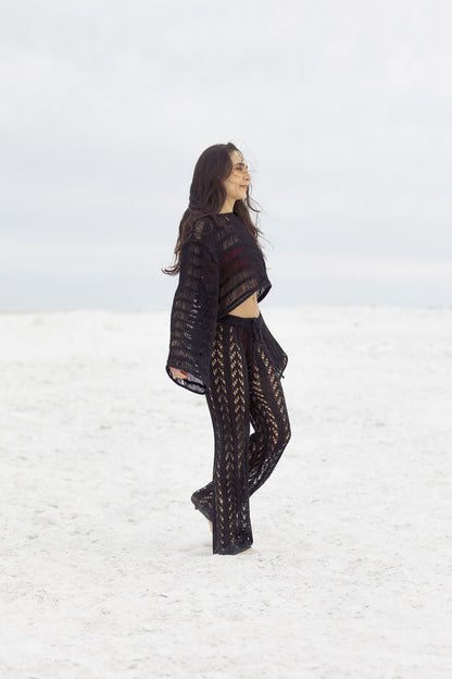 Crop top deshilado negro