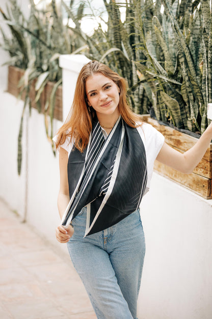 Pañuelo Negro Lineas