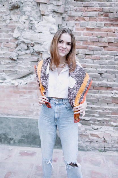 Pañuelo Naranja con cafe