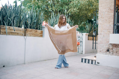 Pañuelo Beige lineas