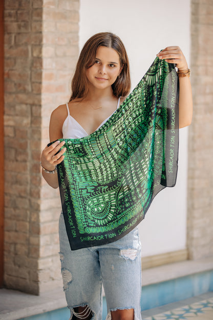 Pañuelo letras verdes